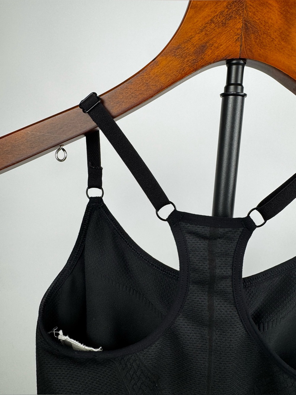Nike Black Seamless Racerback Athletic Tank Top Built In Bra S/M - Picture 4 of 9